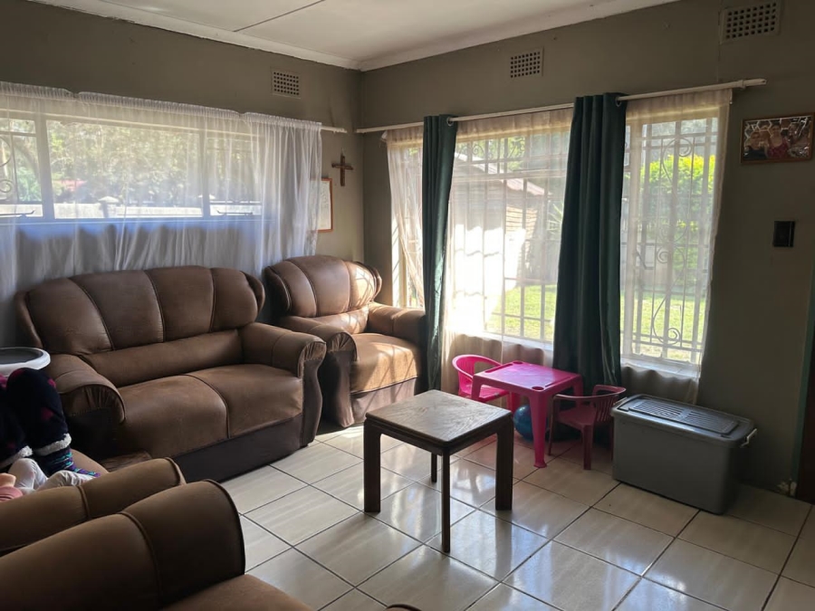 8 Bedroom Property for Sale in Oos Einde North West